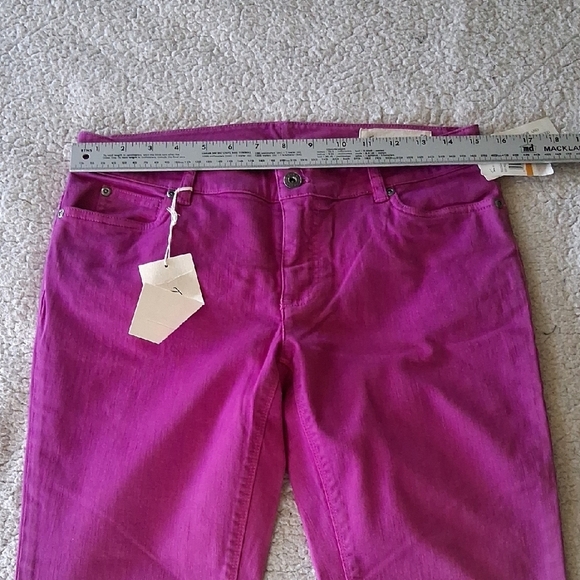 New Two by Vince Camuto Purple to Pink Ombre Skinny Jeans - Picture 3 of 5